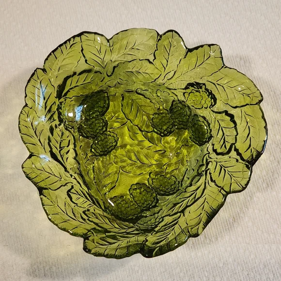 Vintage Indiana Glass Loganberry Green Glass Candy Dish Cottagecore Trinket Dish - Picture 1 of 10